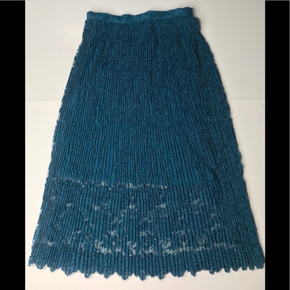 ROMEO & JULIET COUTURE lace skirt Medium - Picture 2 of 7